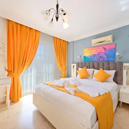 Βίλα Hisaroenue, Center Luxury