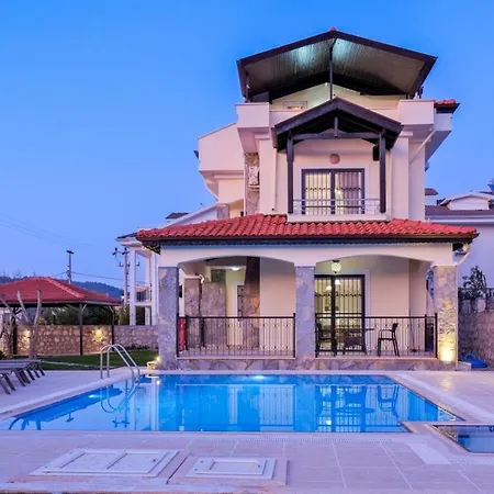 Villa Hisaroenue, Center Luxury *
