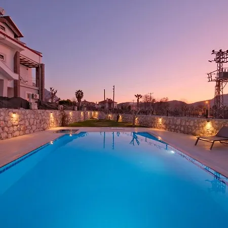 Hisaroenue, Center Luxury Villa *